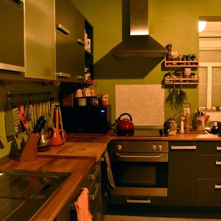 Privee Dans Un Joli Duplex Face A La Gare Homestay Verviers